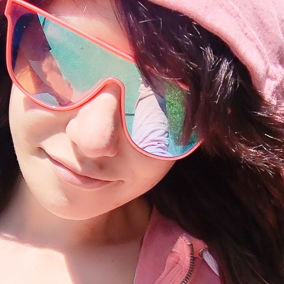 Meet your Posher, Skye - Picture 3 of 7